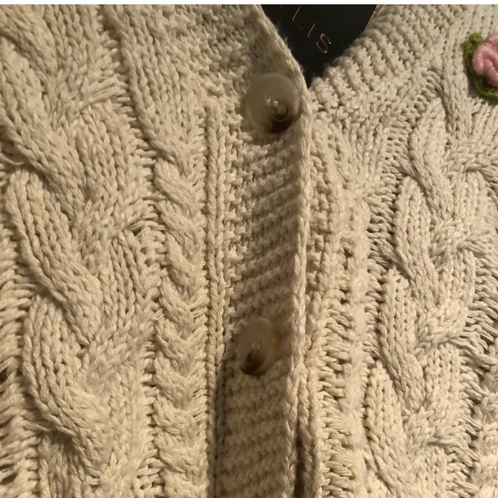 ‼️WOW‼️Le Lis Cream Cardigan with Pink AccentsNWT - Picture 10 of 13